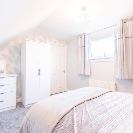Bright, Fresh, Renovated 3 Bedroom Apartment In The Heart Of Montrose Angus Ngoại thất bức ảnh