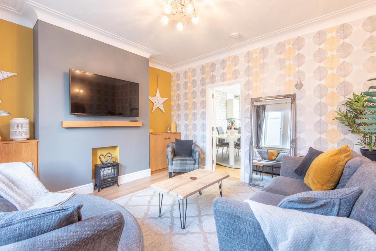 Bright, Fresh, Renovated 3 Bedroom Apartment In The Heart Of Montrose Angus Ngoại thất bức ảnh