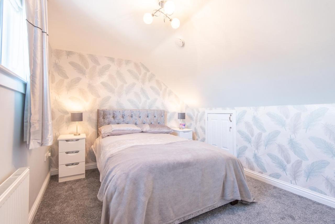 Bright, Fresh, Renovated 3 Bedroom Apartment In The Heart Of Montrose Angus Ngoại thất bức ảnh
