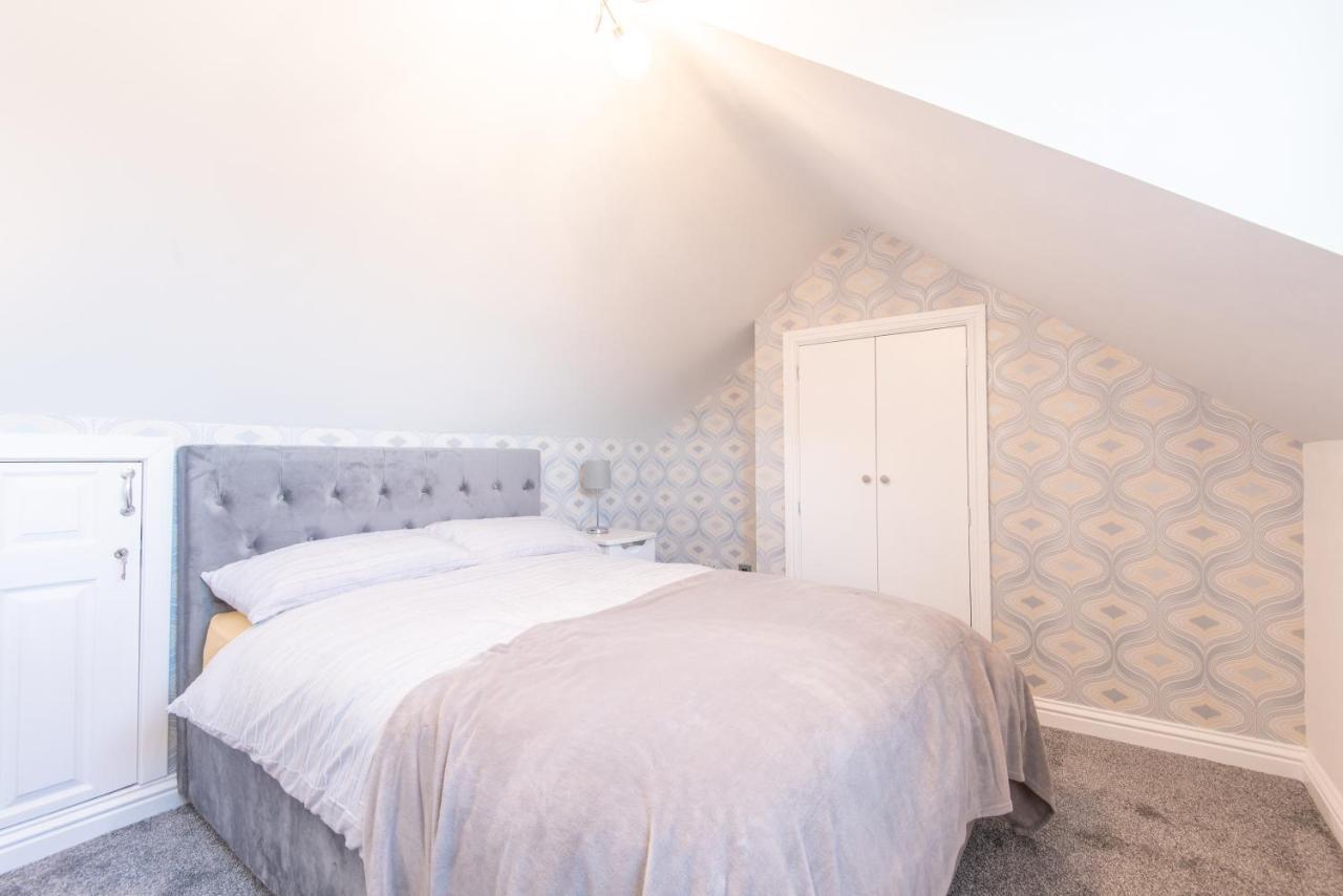 Bright, Fresh, Renovated 3 Bedroom Apartment In The Heart Of Montrose Angus Ngoại thất bức ảnh