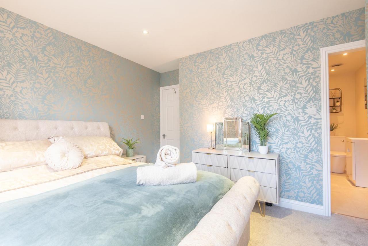 Bright, Fresh, Renovated 3 Bedroom Apartment In The Heart Of Montrose Angus Ngoại thất bức ảnh